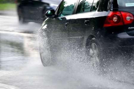 Como Reparar Las Filtraciones De Agua Del Auto Cuando Llueve