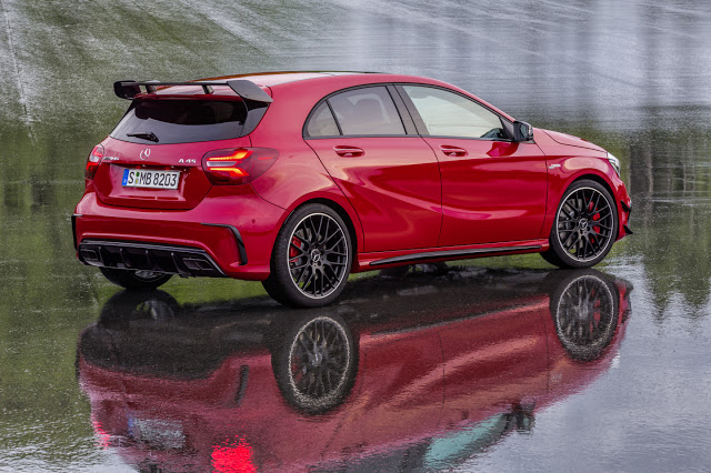 Mercedes - AMG A 45 2016