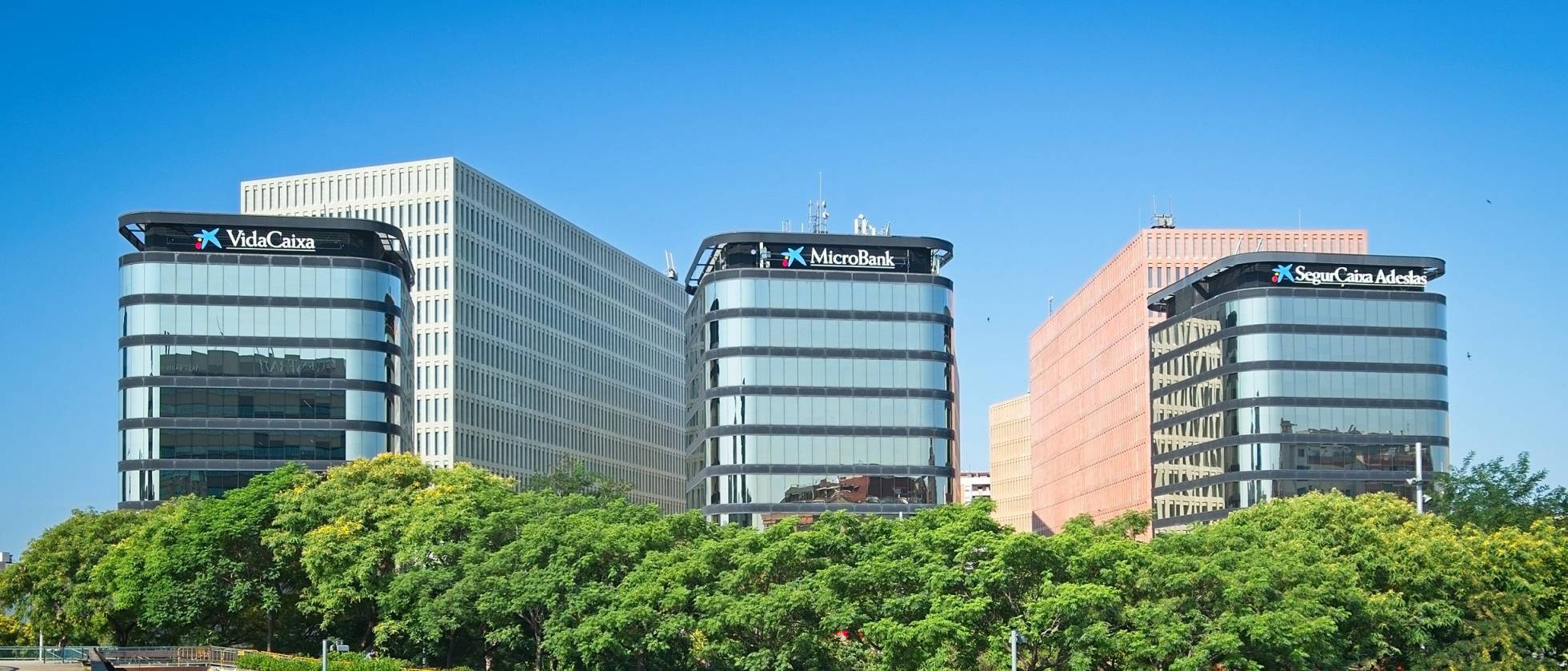 2017 12 08 algunos bancos y aseguradoras huyen de cataluna 1