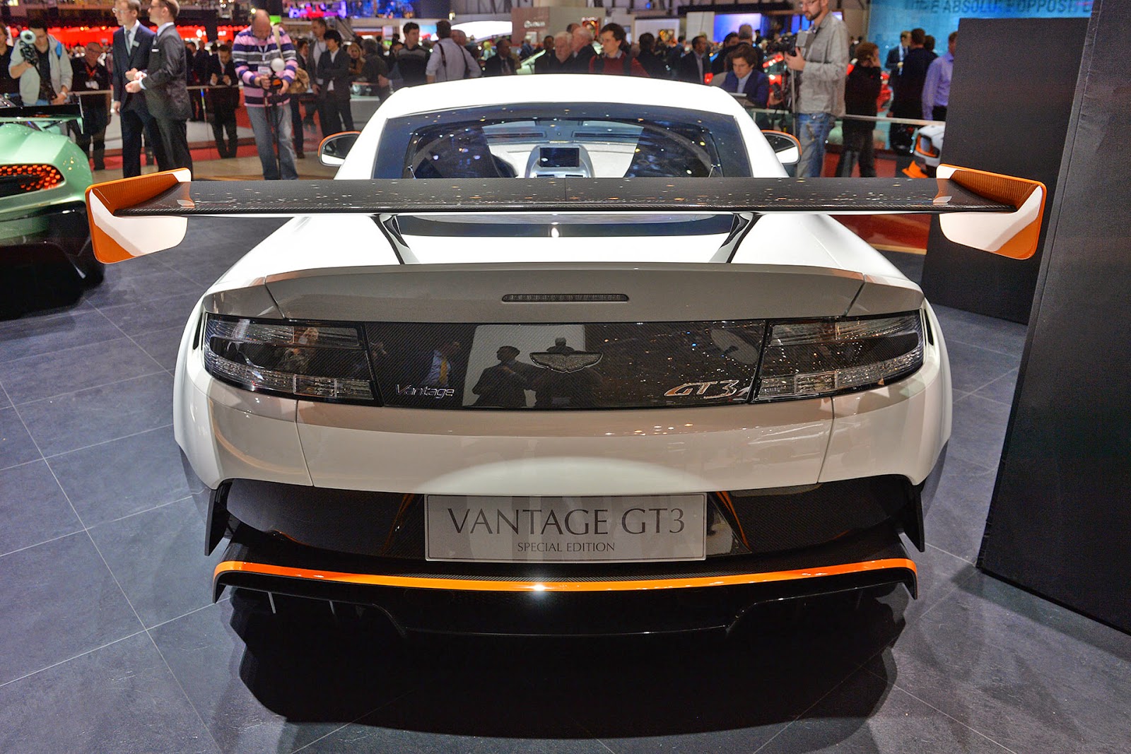 2015 03 09 aston martin vantage gt3 5