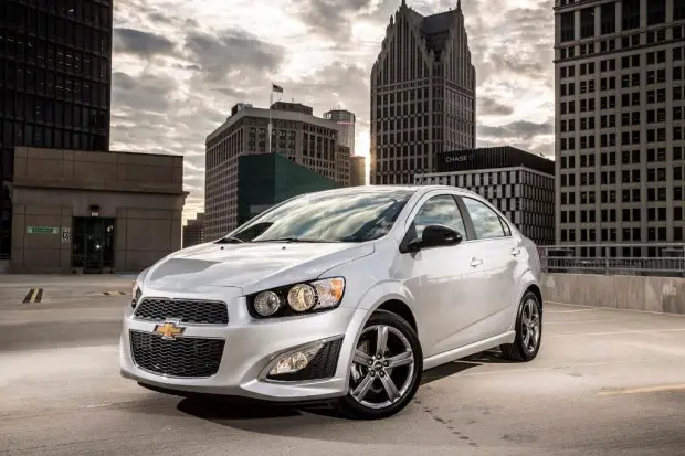 2013 11 25 chevrolet sonic rs sedan detalles tecnicos 1