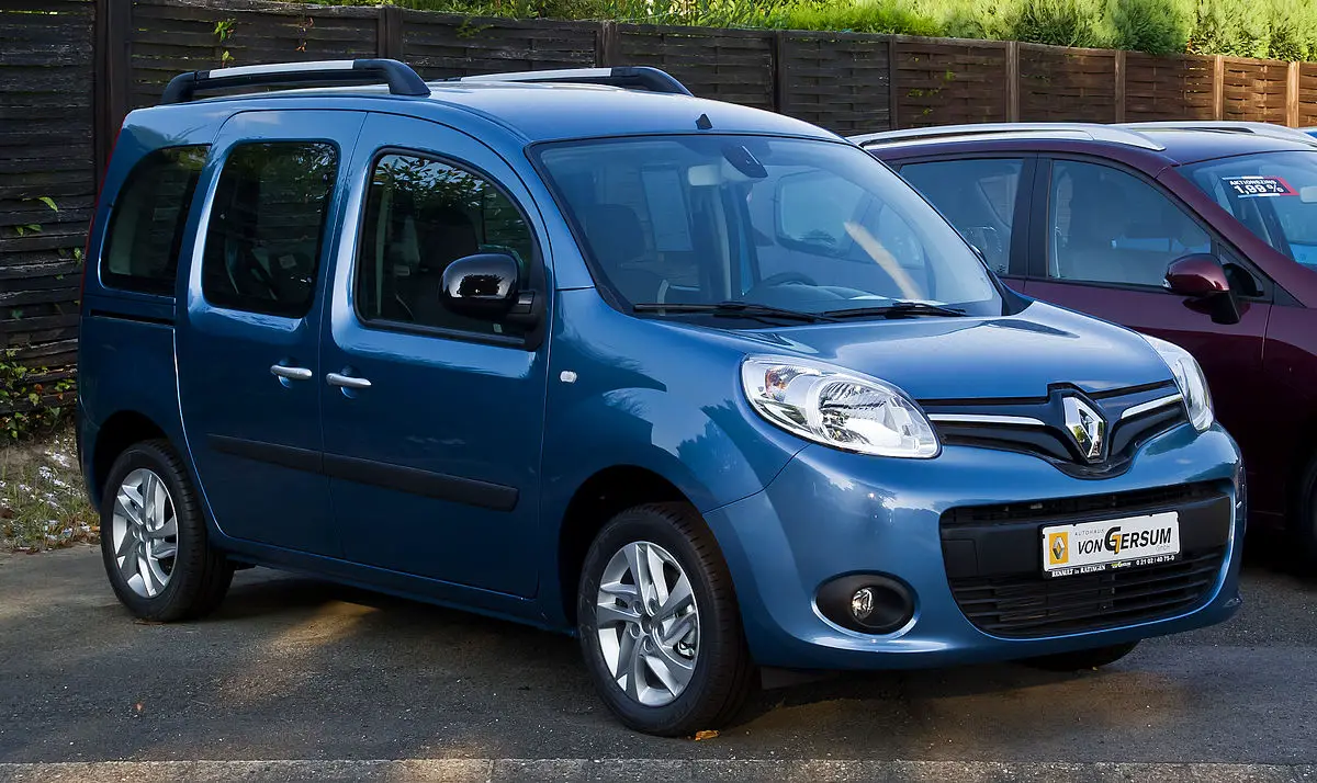 2019 04 25 la camioneta kangoo de renault es mas parecida a un auto 1
