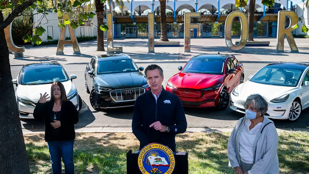 2020 09 25 la venta de vehiculos a combustible sera prohibida en california para el 2035 1