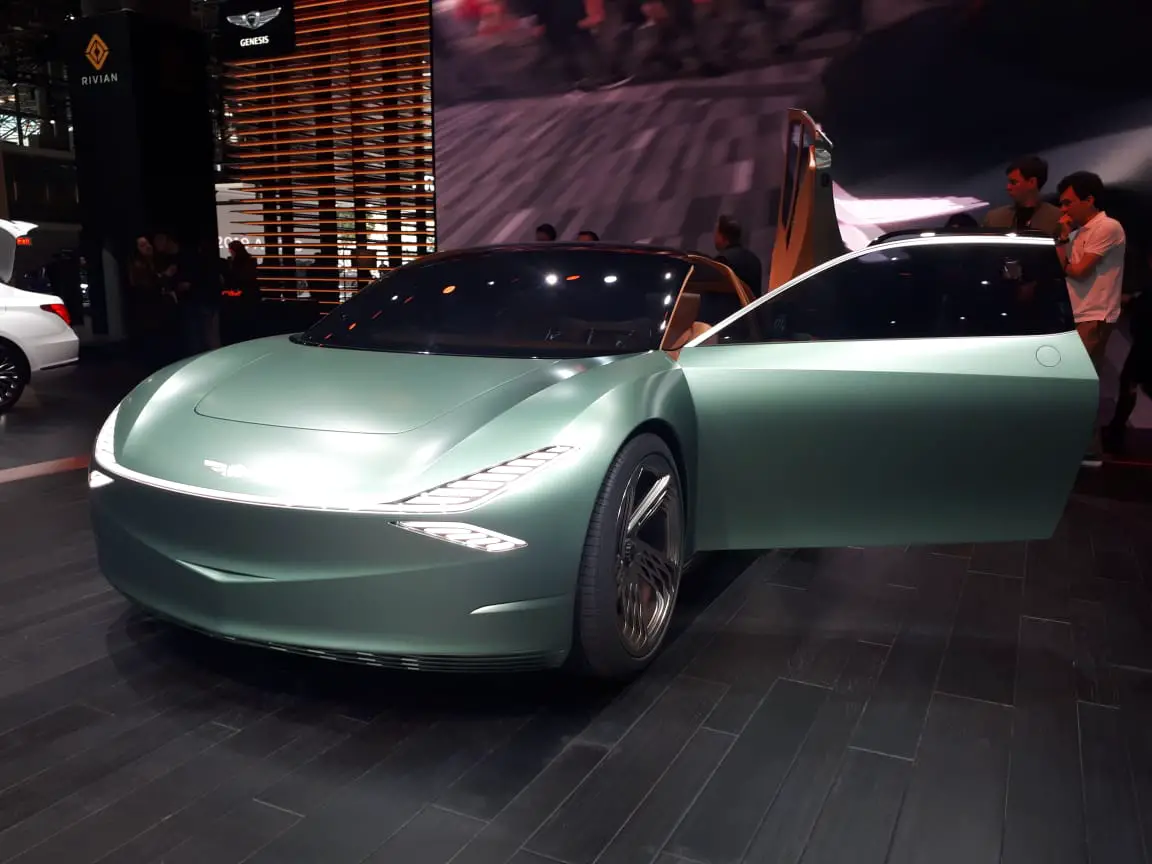 2019 04 23 mint concept un coche de lujo para ciudades congestionadas 1