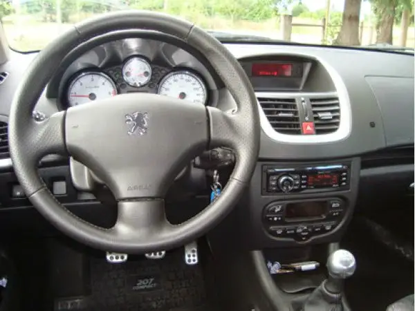 2014 08 29 peugeot 207 compact 2014 5