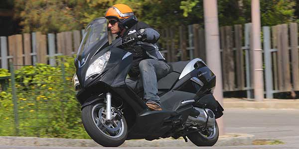 2012 06 04 peugeot satelis 125 equipamiento y datos tecnicos 1