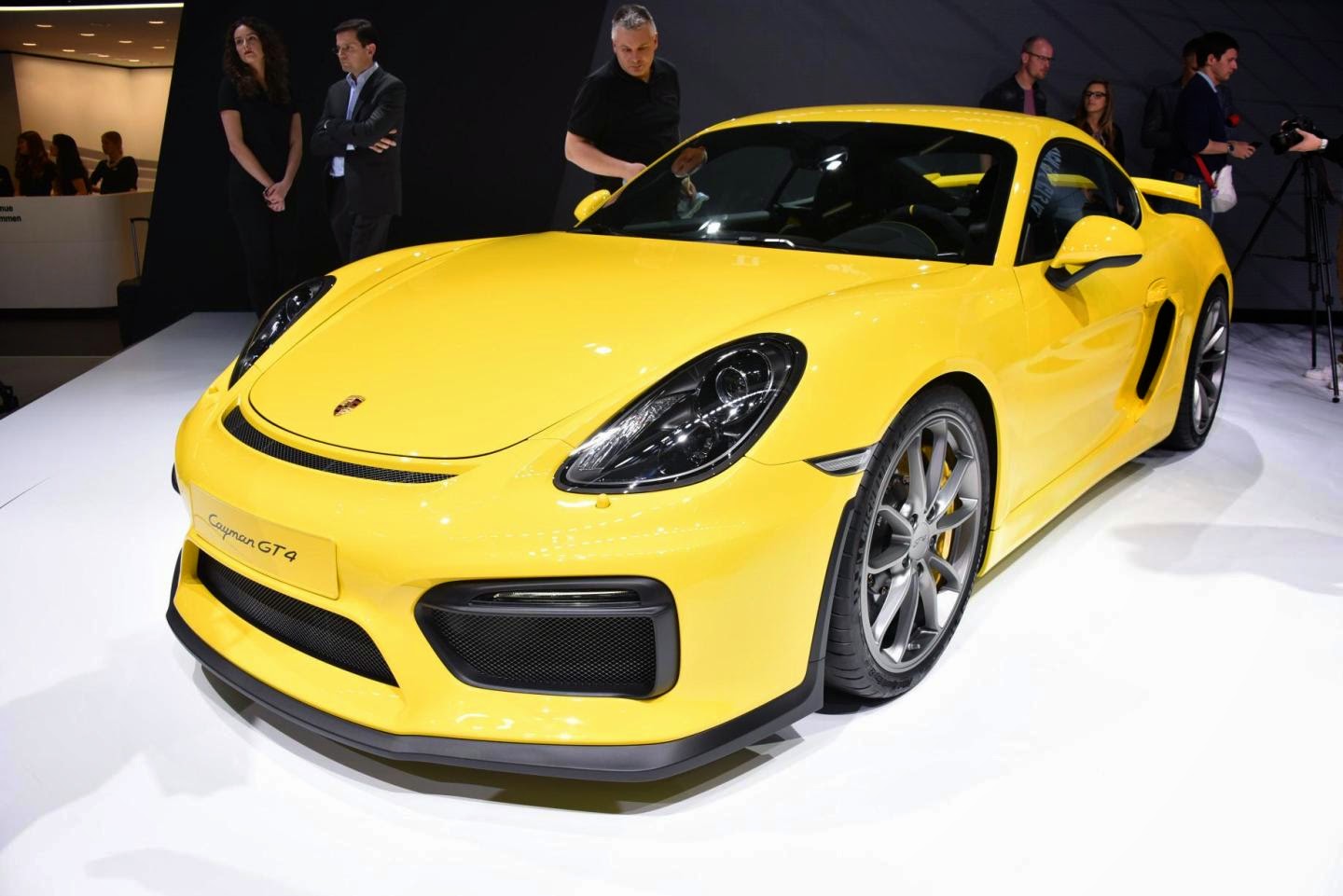 2015 04 01 porsche cayman gt4 4