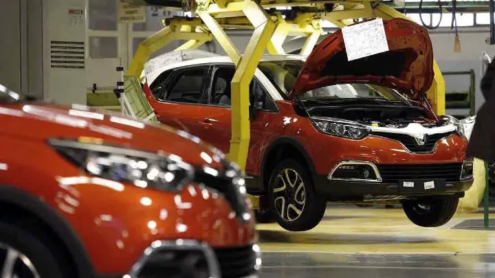 2021 08 31 renault ampliara restricciones de produccion en espana por escasez de chips 1