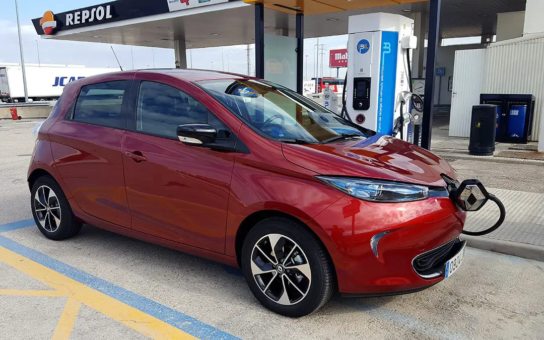 2019 06 18 renault ha mejorado su pequeno electrico hatchback zoe a medida que se intensifica la competencia 1