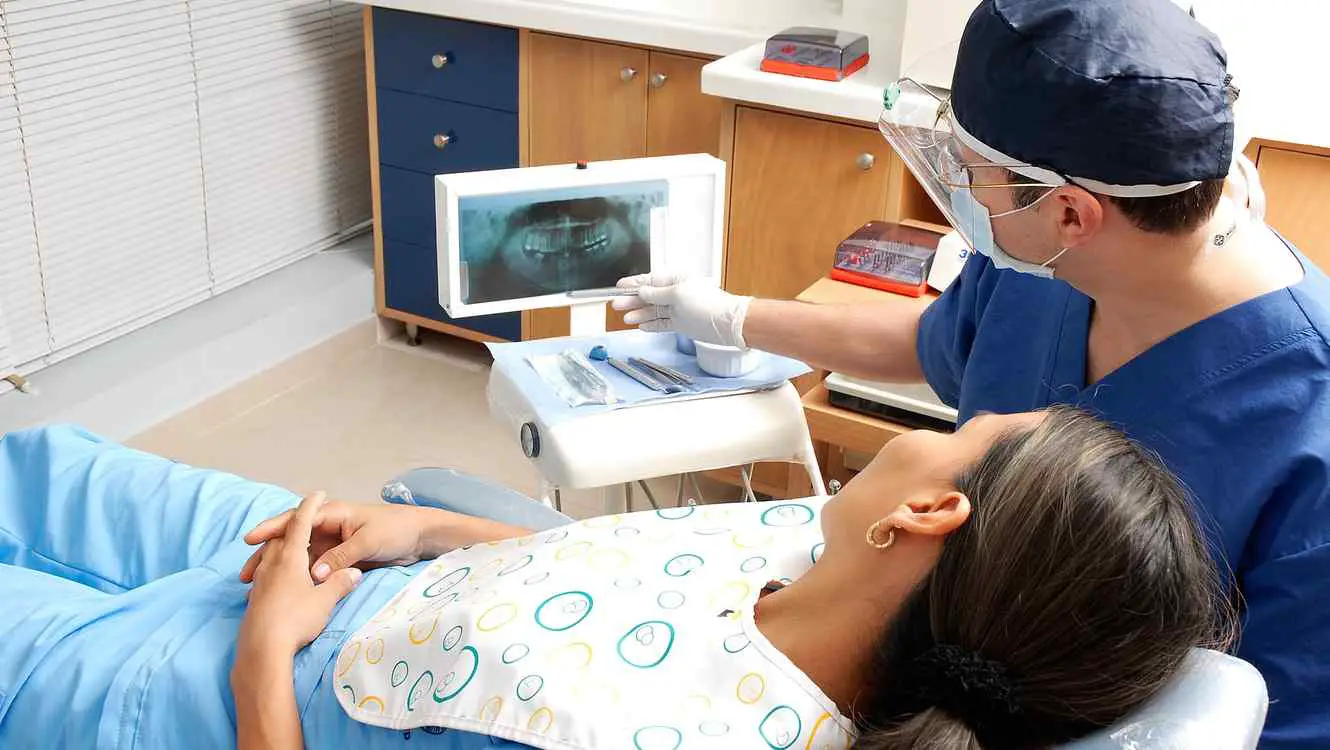 2018 03 08 riesgos asociados con el turismo dental en mexico 1