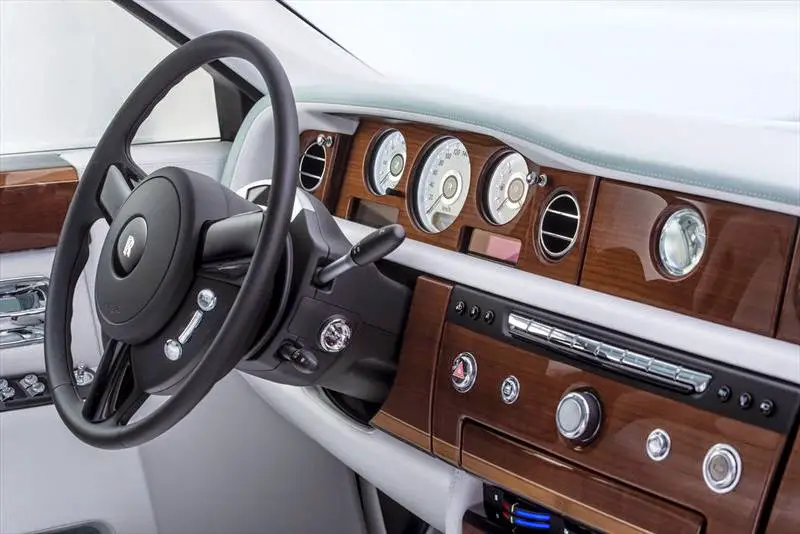 2015 04 07 rolls royce phantom serenity 6