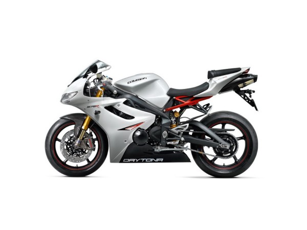 2011 04 19 triumph daytona 675 r caracteristicas y precio 1